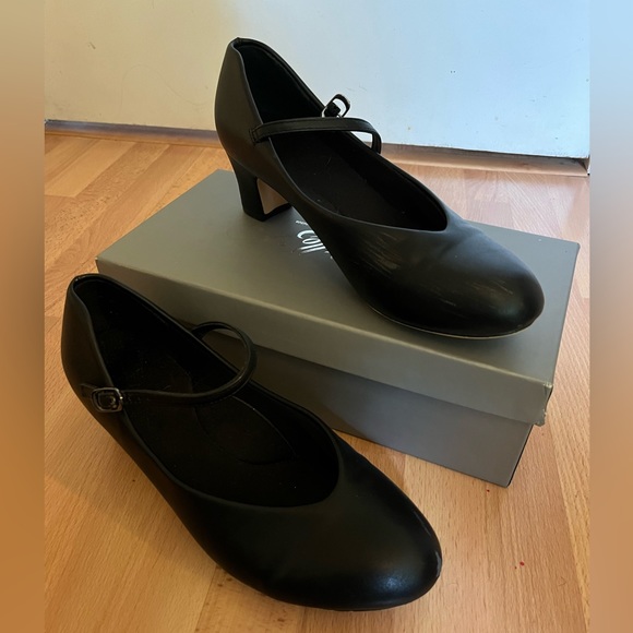 Stelle 2” Heel Character Dance Shoes - Picture 1 of 4